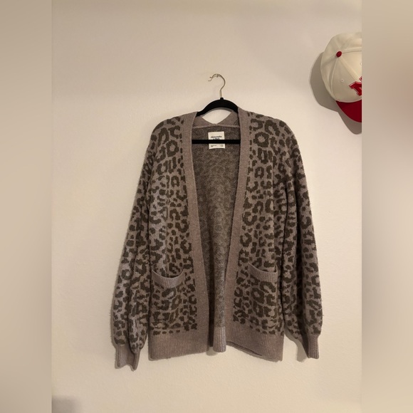 Abercrombie & Fitch Sweaters - Abercrombie & Fitch Gray Leopard Cardigan